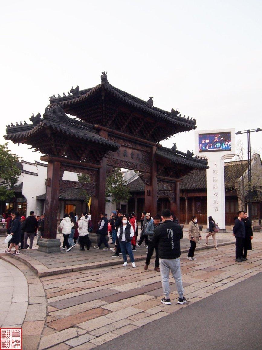 小蓝球向上跳